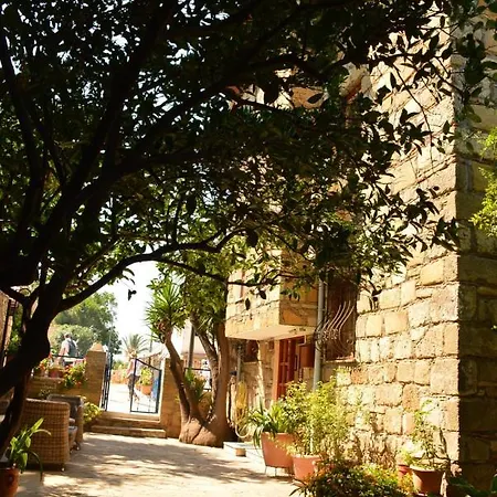Nar Butik فندق